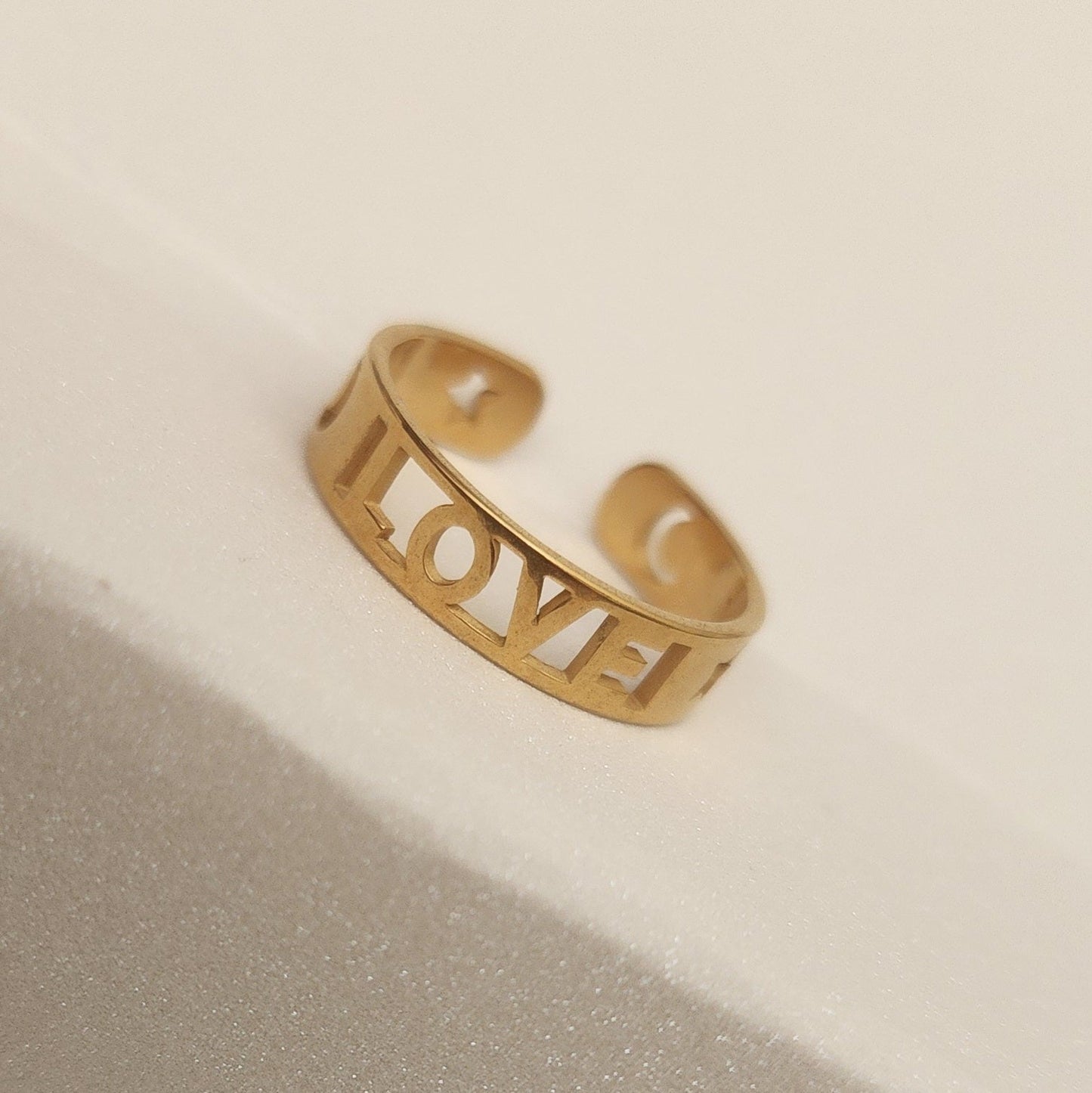 LOVE Ring