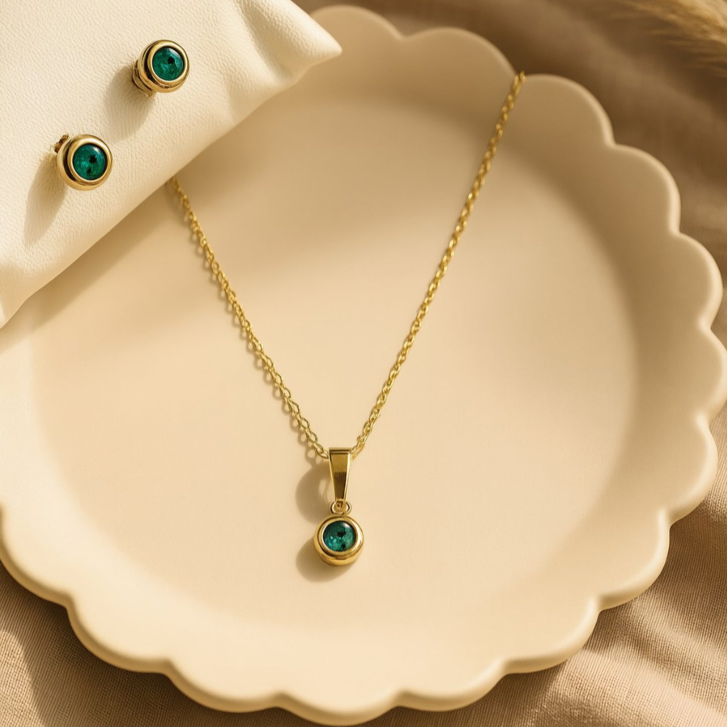 Shiza Necklace Set