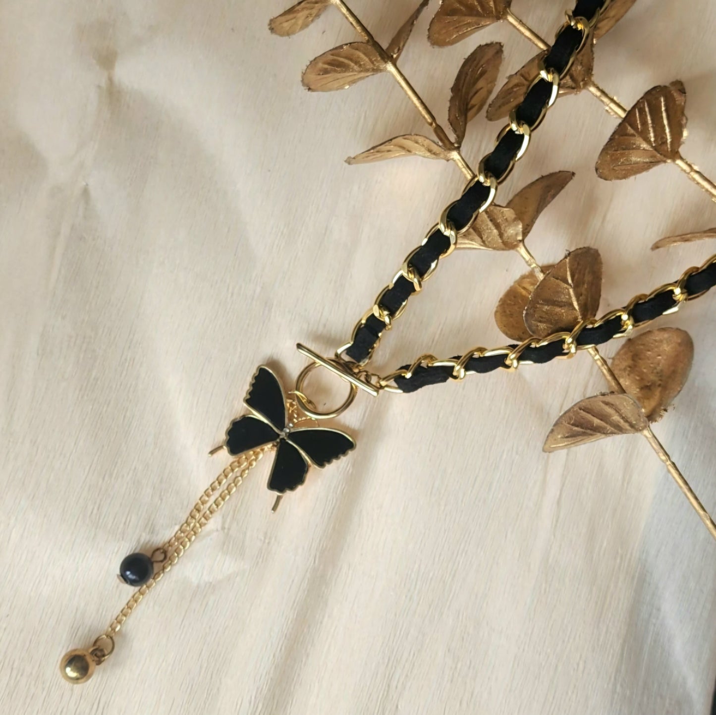 Aswad Necklace