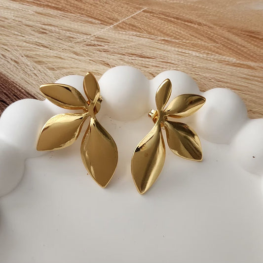 Aina Petal Earrings