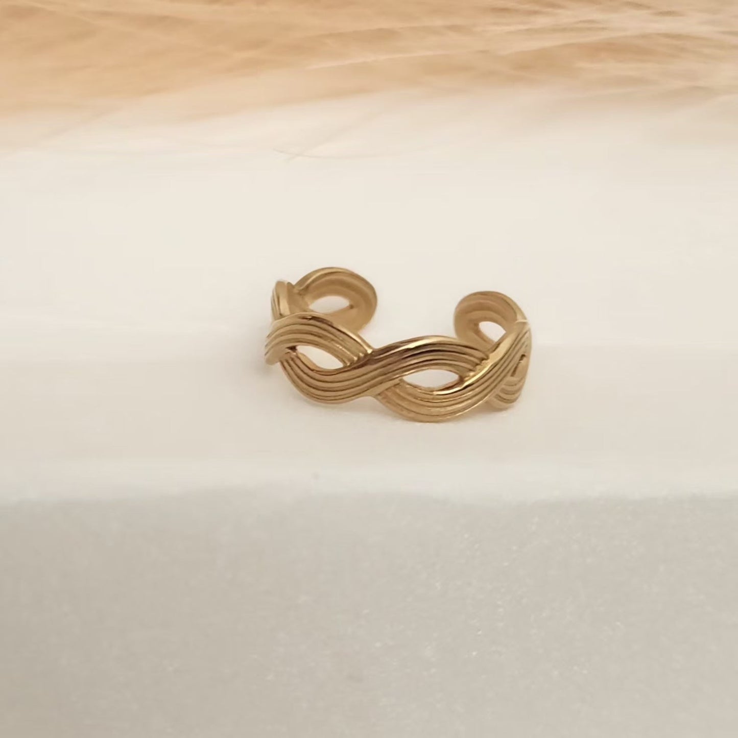 Wavy Ring